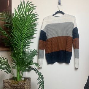 💋Cream and Gray Crewneck Sweater with Ribbed Knit💋